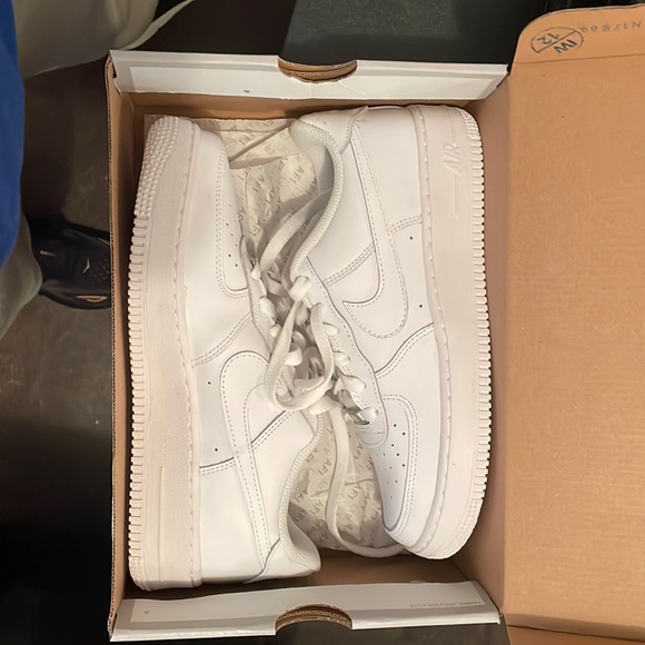 Air Force ones - Picture 1 of 3